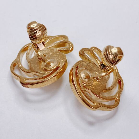 Vintage Signed Crown Trifari Earrings Gold Tone Faux Pearl Clip On Mid Century - Picture 9 of 16